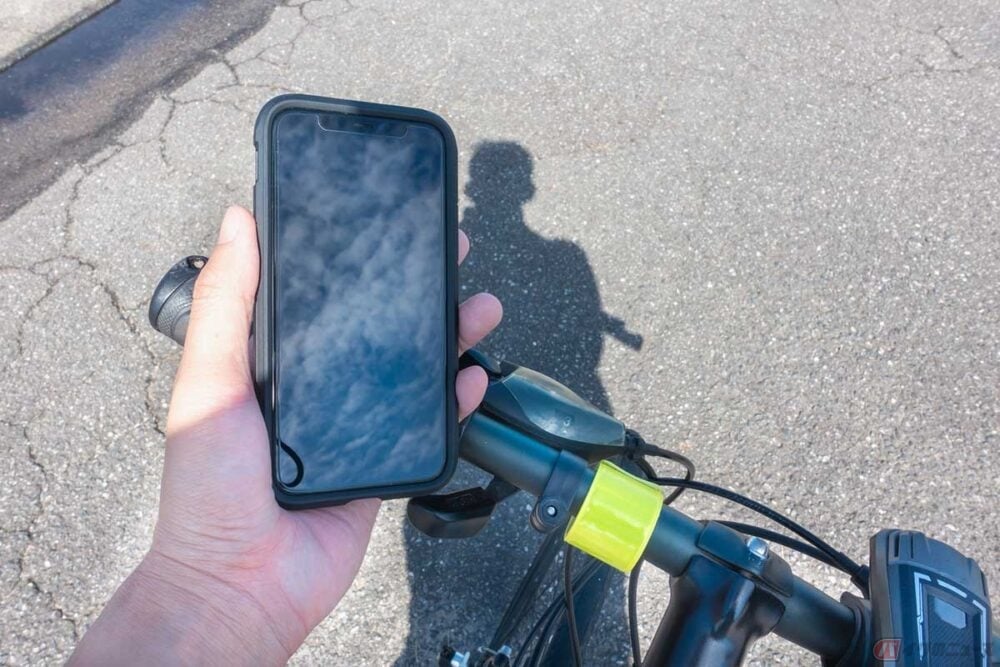 ダメ絶対!!　自転車の「ながら運転」11月1日から罰則が科される