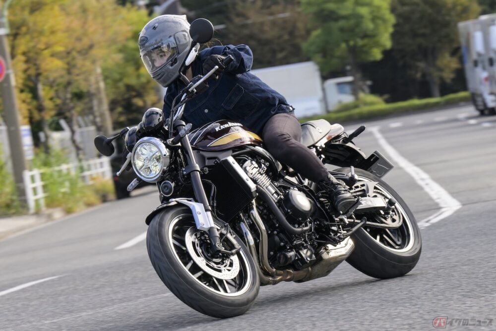 人生最後の上がりバイクにしてもいい！ カワサキの大型ネイキッドモデル『Z900RS』に試乗するよ〜高梨はづきのきおくきろく。〜