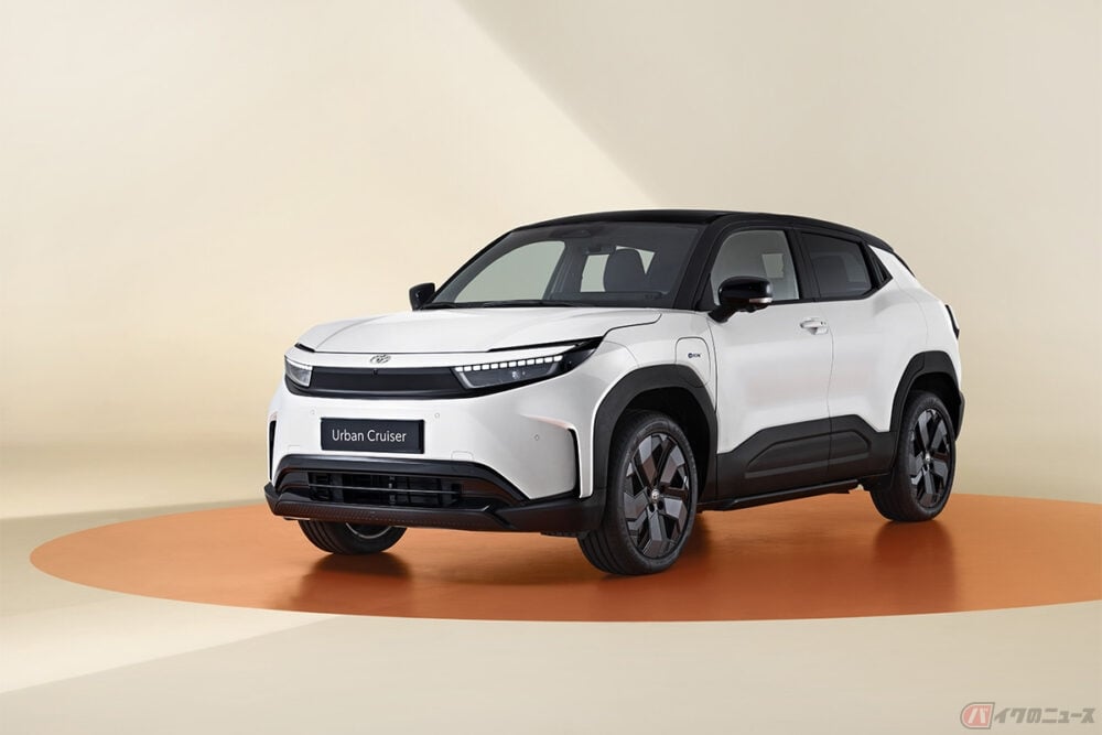 新型バッテリー電気コンパクトSUV！ トヨタが新型アーバンクルーザーを世界初公開