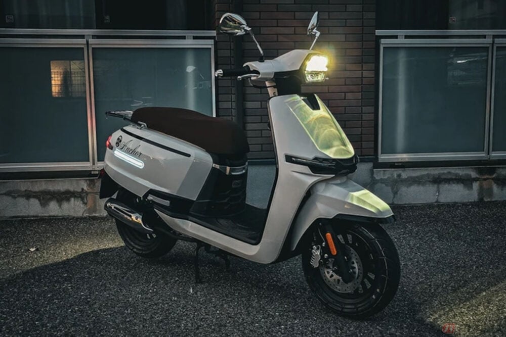 50ccスクーターは滅びず!! 月木レーシングのオリジナルブランド「Tsukigi Motorcycle Company」から2種類の新型車登場