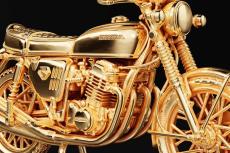 ゴールドのホンダ「CB750 FOUR」が66万円で登場!? ジュエリー