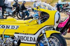 ベース車は何？ “建設・自衛隊”バイクみたいなホンダ「モトラ」が