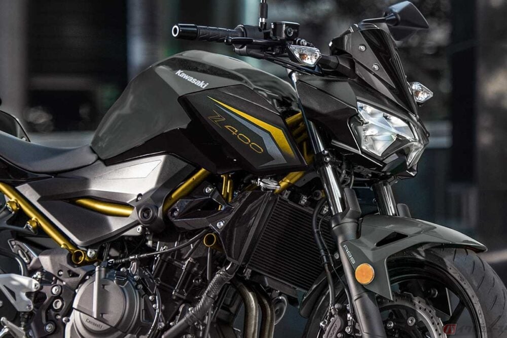 ゴールドの差し色がブラックを引き立てる!! カワサキ「Z400」2026年