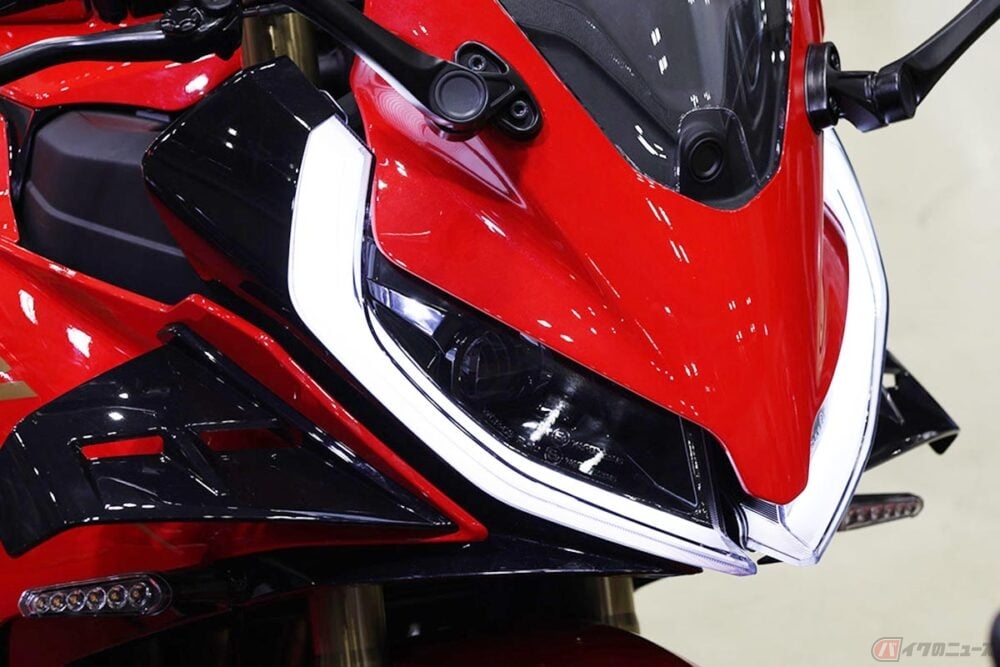 カワサキ「Ninja ZX-4RR」にライバル出現!? 2026年内の日本導入を