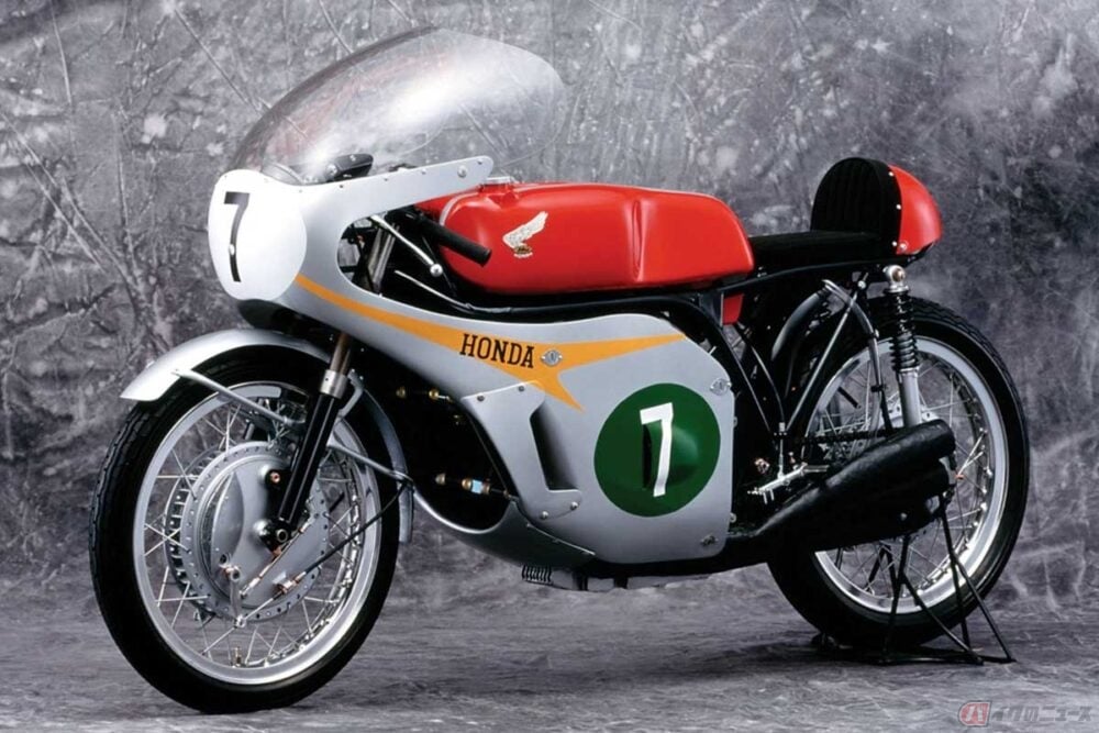 ド迫力!! やっぱりバイクの「6気筒エンジン」は凄い!? 多いほどエラい