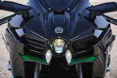 6年ぶり国内復活!! カワサキ「Ninja H2 CARBON」新型モデル発表