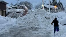 新潟県内は市街地でも積雪に　魚沼市守門195cm、新潟市秋葉区39cm、新潟市中央区21cmなど（10日午前9時現在）