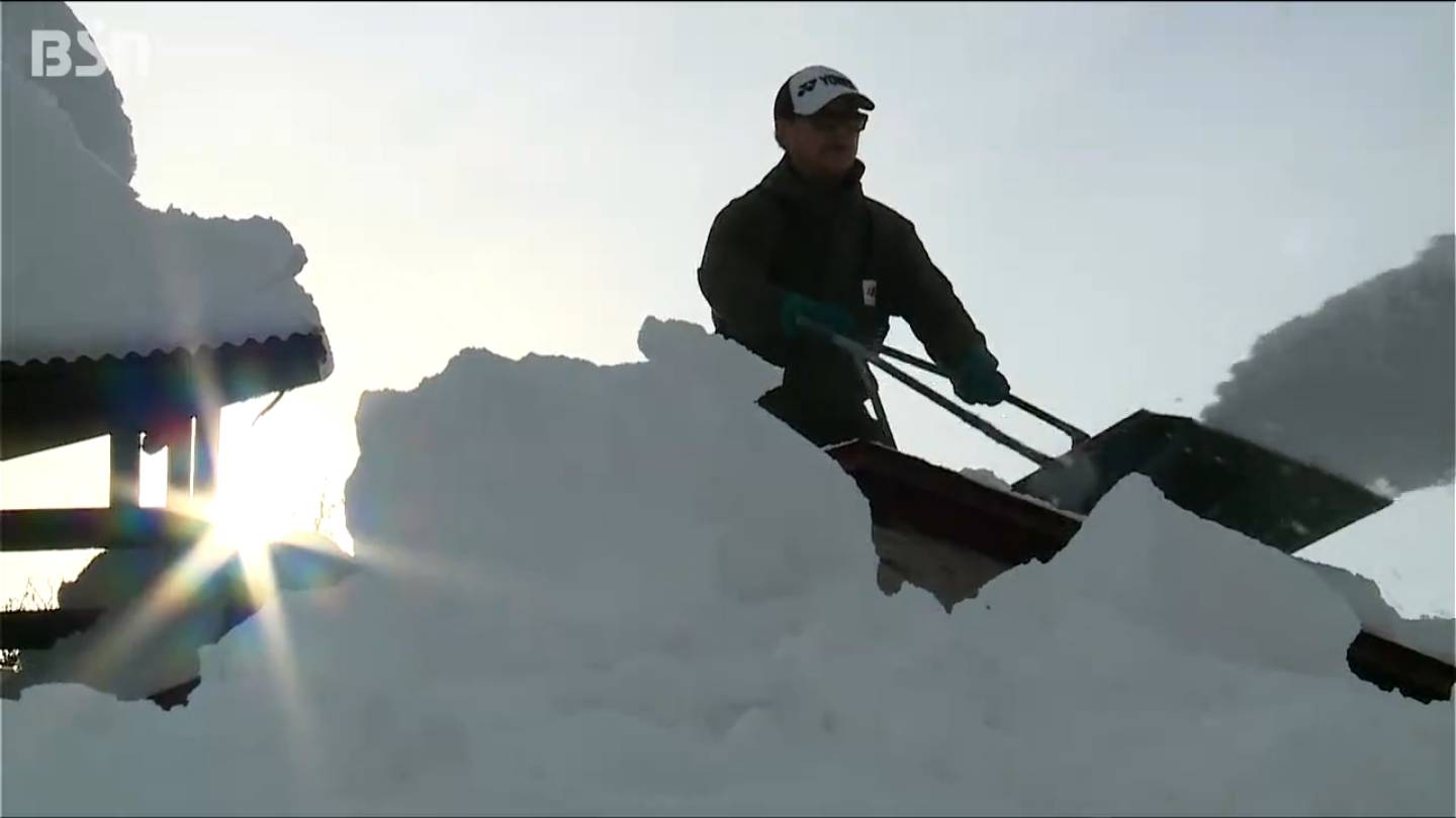 新潟県の山沿いでは積雪3m超え　久々の晴れ間もつかの間で 17日からは再び大雪か？