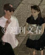 《結婚発表》「付き合ってて、抱きしめました」マイファスHiro（30）と山本舞香（27）の“同棲愛スクープ写真”「周りを気にせず手を繋ぎ…」〈Hiroは4年片思い、山本は7月に伊藤健太郎と破局報道〉