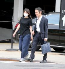 小室圭さん（32）眞子さん（32）夫妻の“後見人”が「破産手続き」を開始していた！《アメリカのVIPと引き合わせ、メトロポリタン美術館の責任者に“要望”も》――2024年読まれた記事