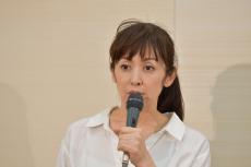 斉藤由貴（58）が離婚 「入れて！閉めないで」“不倫相手”医師のクリニックで起きた“狂乱の一夜”「斉藤さんは尋常ではない様子で…」