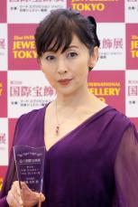 斉藤由貴（58）離婚していた！「頭狂っているよ」医師との“泥沼W不倫”&警察トラブルも…“信者”元夫がこぼしていた本音「子供が大きくなったら…」