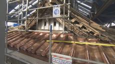 銅板や木片の落下が相次ぎ…愛知県庁の屋根を“張り替え中” 最初は赤褐色でも約30年で青緑色に 大村知事「貴重な文化財なので」