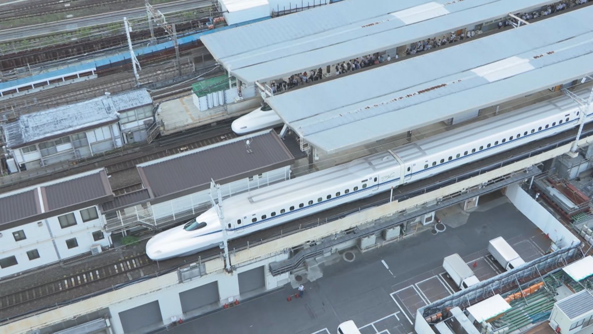 東海道新幹線　始発から運転再開「可能な限り指定席・朝は避けて」