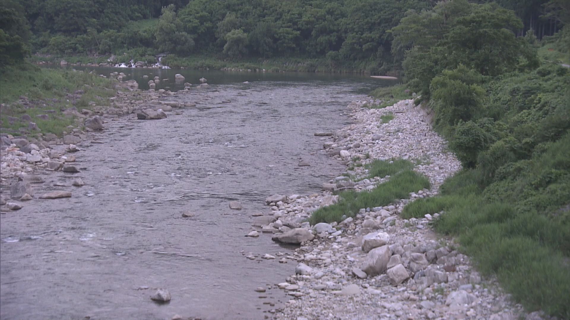 岐阜・飛騨市の宮川で鮎釣りをしていた東京の75歳男性が流されて死亡