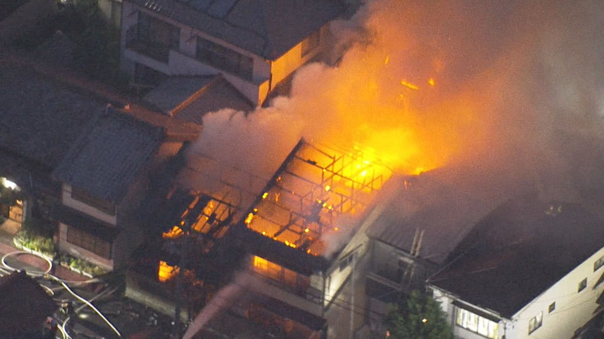 名古屋の住宅密集地で火災　木造2階建て住宅など3棟が焼ける　けが人なし