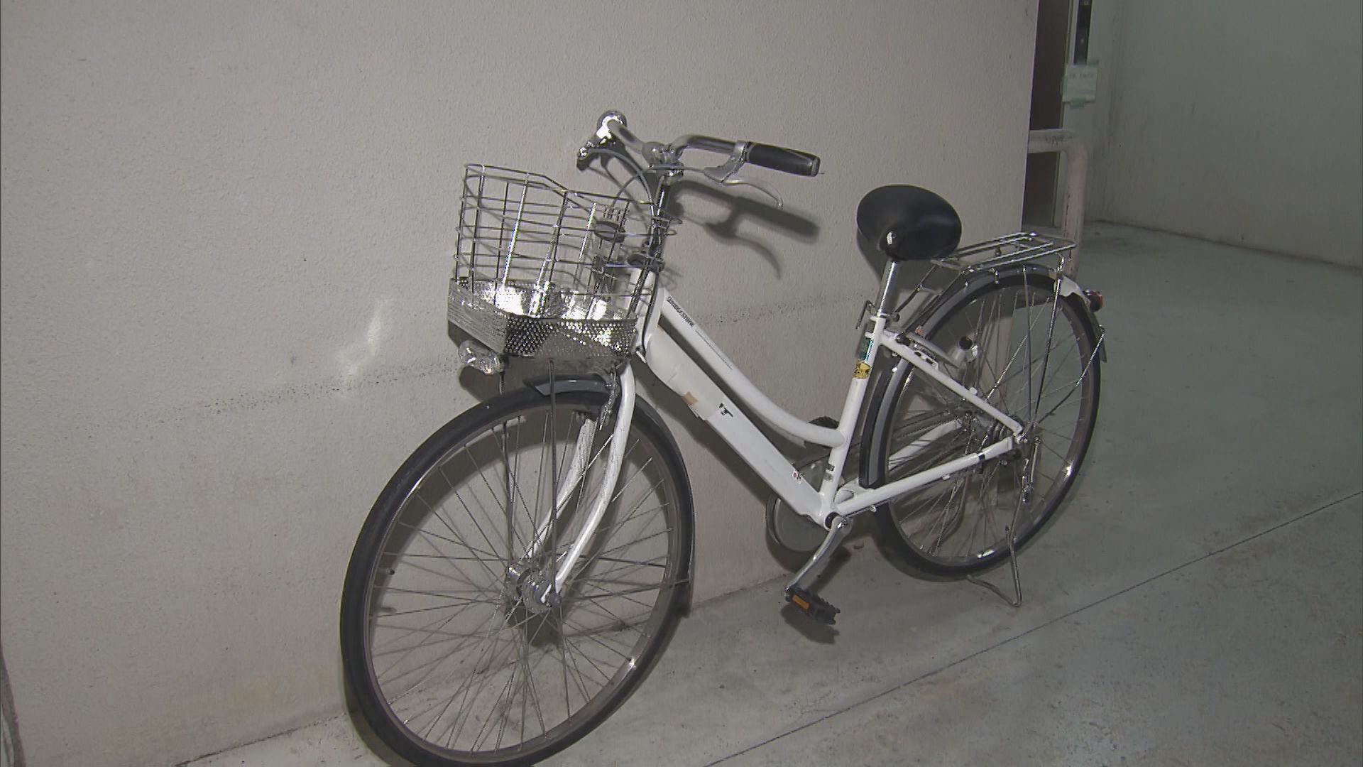 自転車の女子中学生(12)が軽貨物車にはねられ意識不明の重体　三重・津市