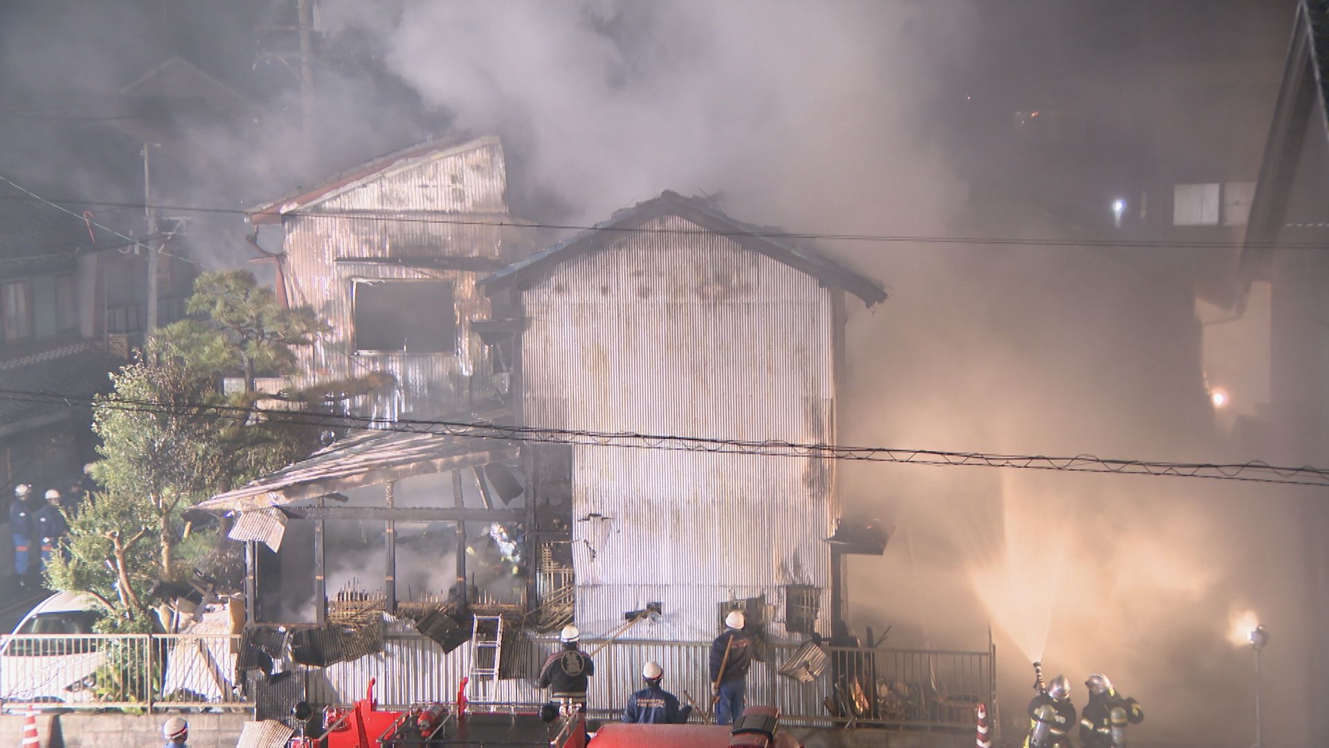 ９４歳男性が一人で暮らす住宅などが焼ける火事  男性とは連絡取れず 岐阜・笠松町