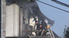 愛知・豊橋市で住宅が焼ける火事 焼け跡から性別不明の遺体見つかる