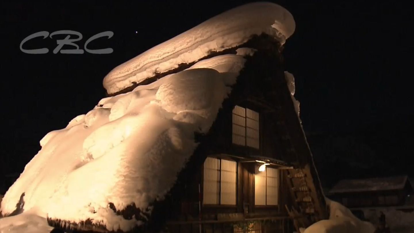 世界遺産「白川郷」でライトアップ始まる  2月2日まで日曜日実施 雪の量が減って期間短くなった 岐阜・白川村の合掌集落