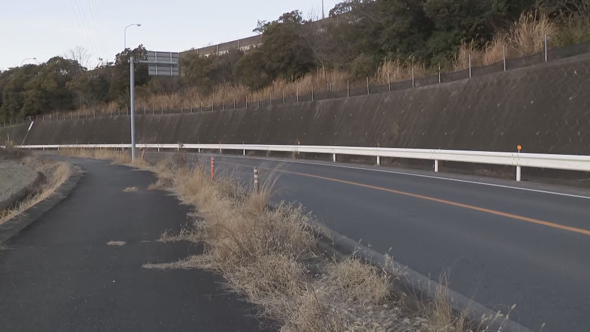 介護施設の送迎車が乗用車と正面衝突　車いすで乗っていた86歳の女性死亡　どちらかがセンターラインはみだしたか　愛知・一宮市