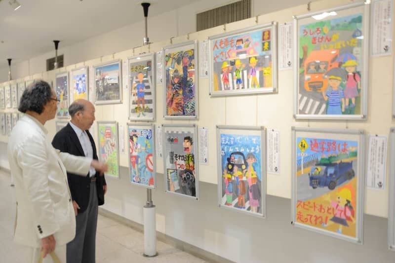 小中学生の“表現”が集う！渾身の書写・ポスター67作品が展示中＠そごう千葉