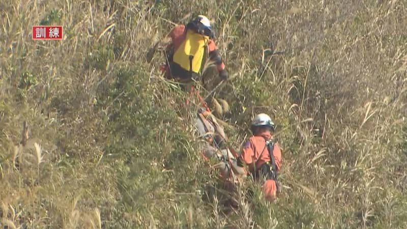 崖からの転落者を想定した救助訓練　千葉県旭市の屏風ヶ浦　