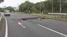 道路陥没の国道１６号線通行止め解除　陥没は道路下の水路腐食と大雨が原因