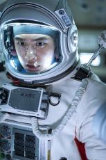 ド・ギョンスと“月面着陸を目指す”のはキム・レウォン＆イ・イギョン『THE MOON』本編映像解禁