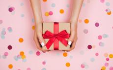 「うわ、重い…」を回避！ 好きな人へのプレゼントは何を渡すかよりも、渡し方が重要