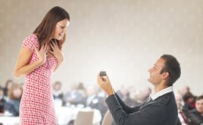 想定外の相手と電撃結婚の可能性も！～ネガティブでごめん！6月の後ろ向き恋占い【恋占ニュース】