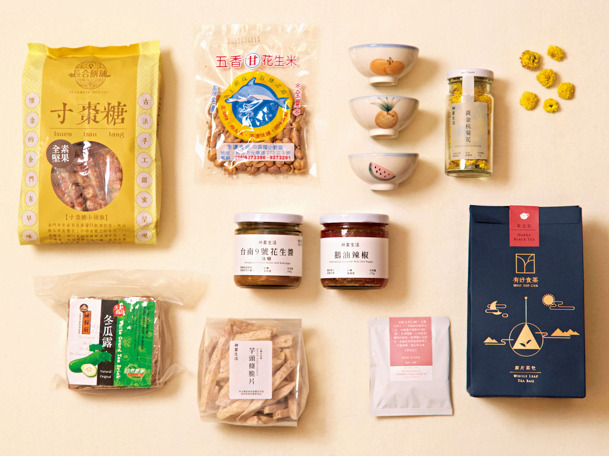 台湾の食雑貨の宝庫「神農生活」には何がある？ 菊のお茶、ガチョウ油、果物のイラストが可愛いお椀まで…