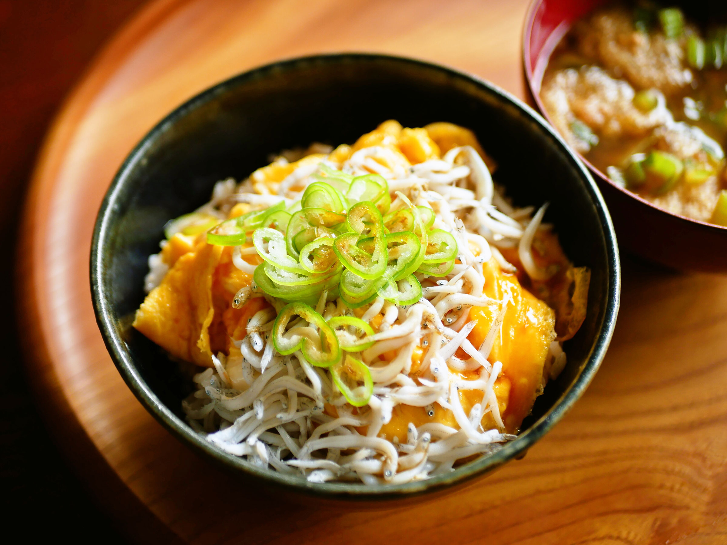 【レシピ】とろ玉しらすのっけごはん 朝食やランチ、軽めの夕食にも 玉子焼きはとろっとろタイプで！