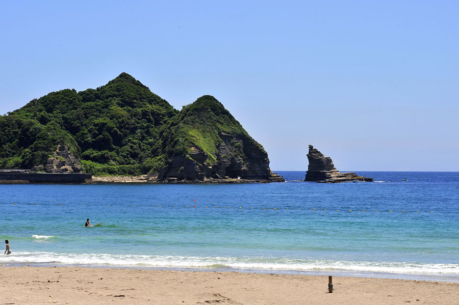 【千葉県 2024年版】 夏の絶景・風物詩10選 都心から車で約2時間、澄み切った青が美しい海