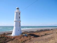 【静岡県の絶景スポット】明治時代に造られた掛塚灯台が放火や津波の被害にも屈しなかったワケ