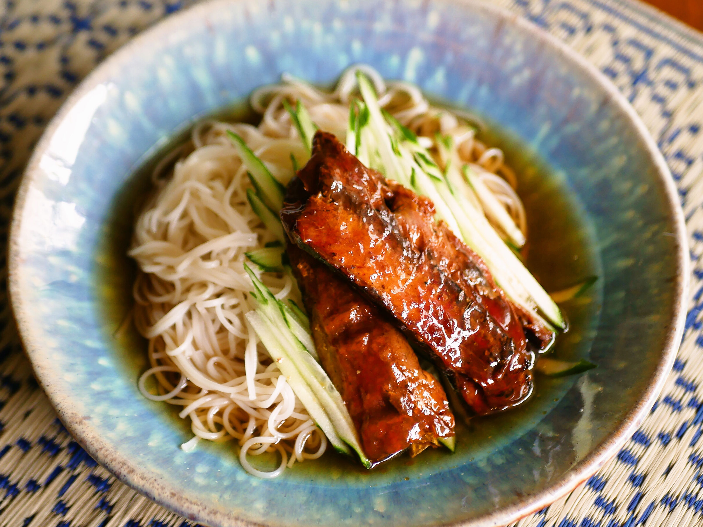 【つるりと夏のそうめんレシピ】 サンマかば焼きのっけそうめん イワシやサバ缶よりサンマ缶が合う