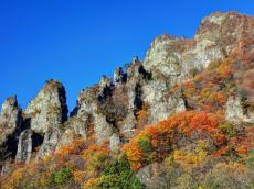 【群馬県 2024年版】 秋の絶景・風物詩10選 妙義山の紅葉 上毛かるたでも称賛される紅葉の名所