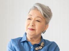 90歳の草笛光子が語る“グレーヘア”の楽しみ方「白い髪には口紅が映えるし、洋服選びも楽しくなりました」