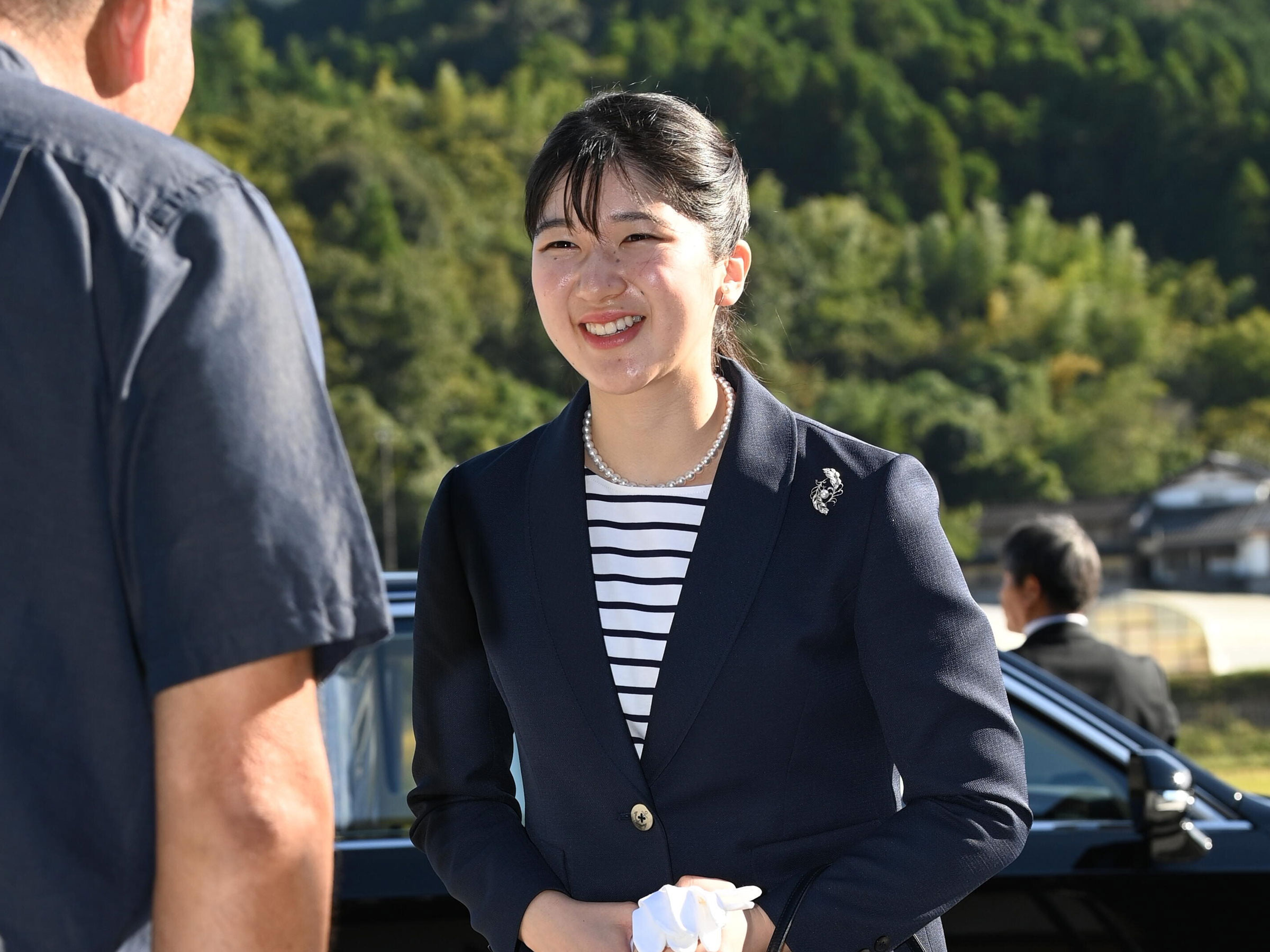 少女の面影から成年皇族の品格へ」愛子さまのファッションから