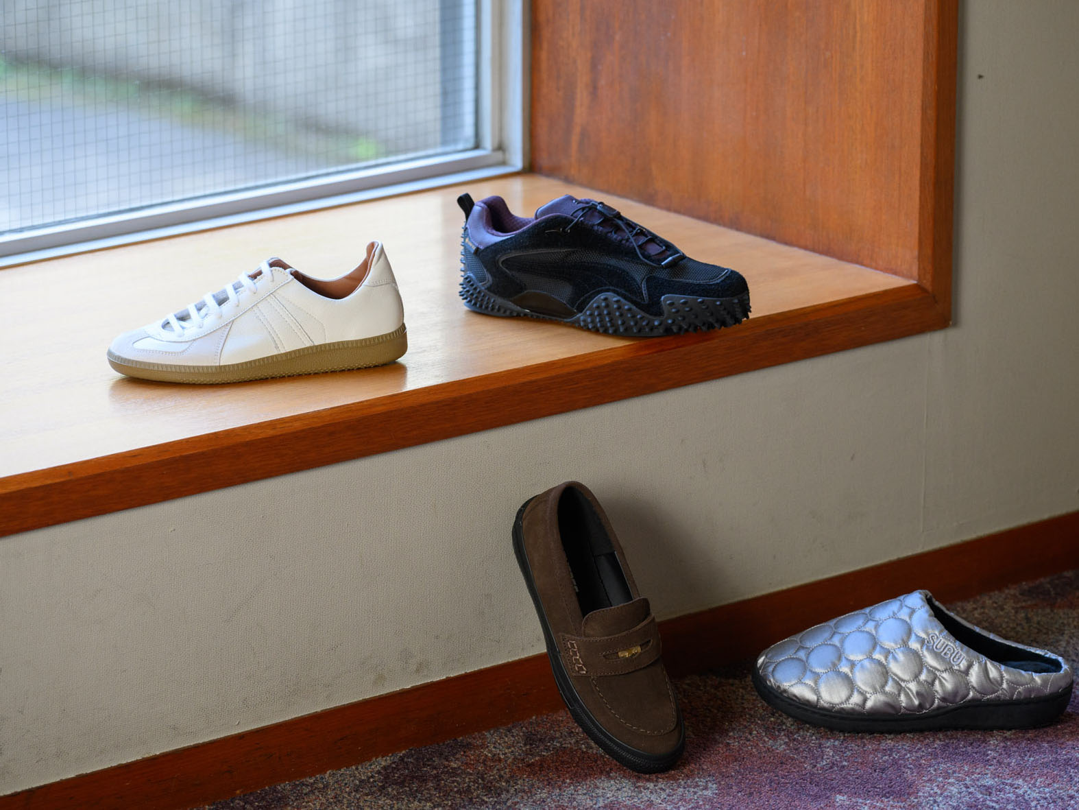 【秋冬素材シューズ14選】大人の足もとに表情を宿す、レザーやスエード　ビルケンシュトックやUGG®から、毎日履きたい品をピックアップ