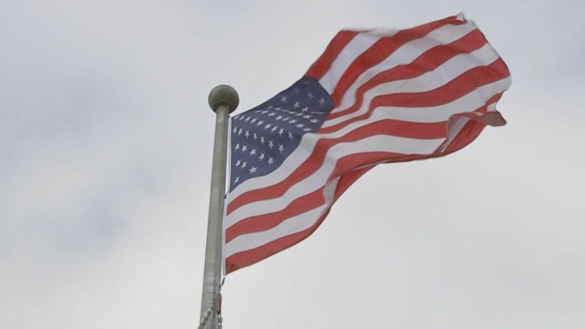 米国経済「雇用なき成長」の正体　AI投資の押し上げ効果と富裕層が支える「需要の二極化」