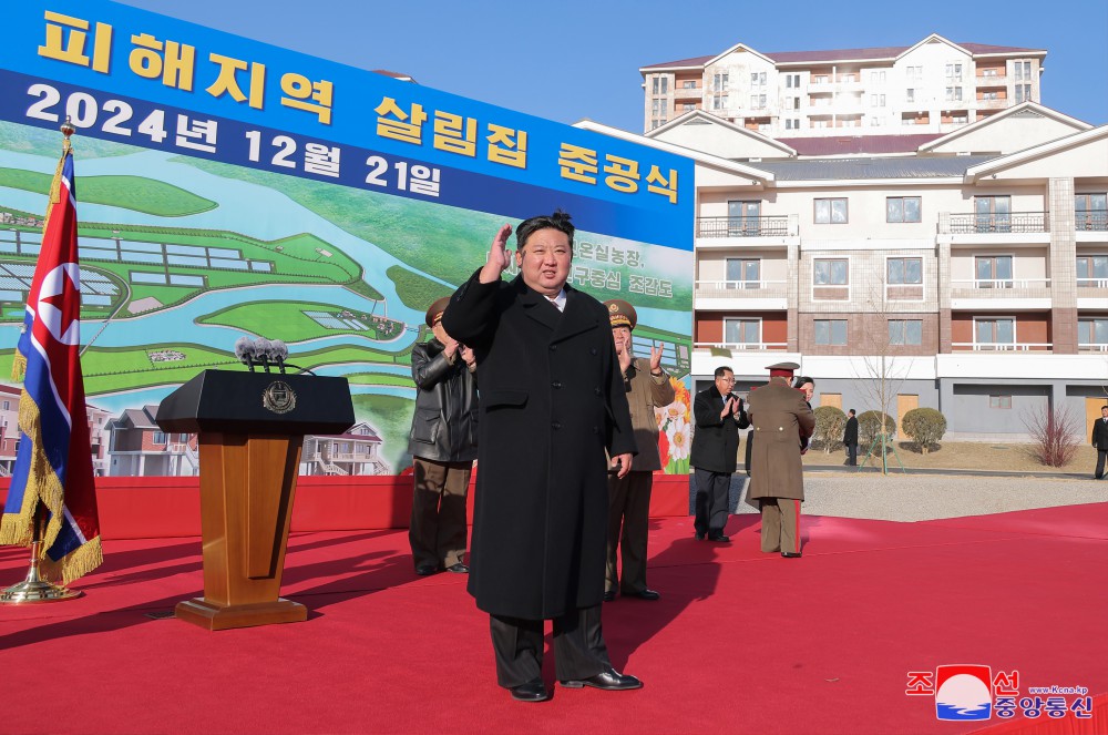 「百年に一度の水害にも耐える」金正恩氏、復興住宅竣工式で演説