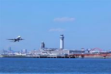 けいきゅうキッズチャレンジ　羽田空港をイメージした香り作り，おさかな市場工場見学，バス運転士体験の3本立て