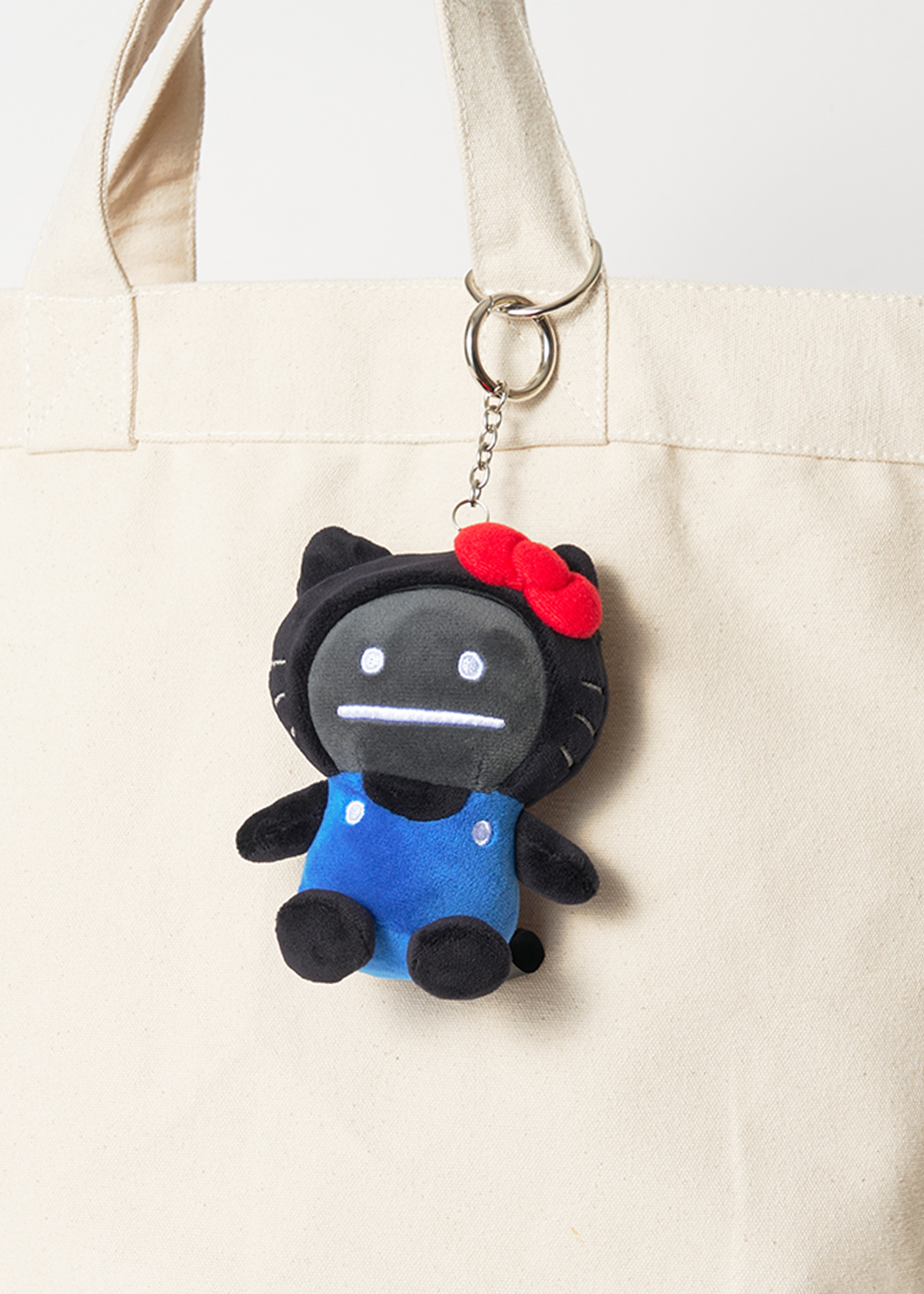 ハローキティ」とグラニフのオリジナルキャラクター「ビューティフル