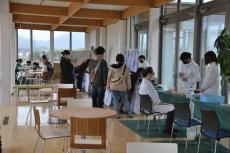 大阪電気通信大学が3月30・31日に福島県相馬郡で「テクノフェアin新地町」を開催 ― 震災復興ボランティアの一環、小中学生を対象にモノづくりのワークショップを実施