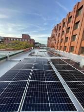 龍谷大学深草キャンパスの建物8棟に太陽光パネル増設 4月から稼働開始