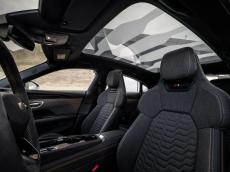 新型Audi e-tron GT：電気自動車のマスターピース
