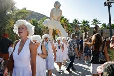 ワンピース マリリンモンロー　海外限定 生誕100年のマリリン・モンロー、そっくりさん1000人超が世界記録