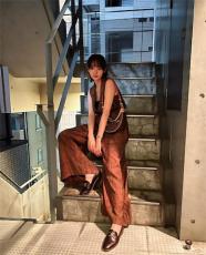 岡田紗佳、クール＆ビューティーなブラウン秋コーデ披露にファンは「また惚れちゃいました」