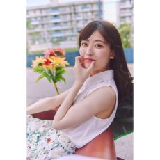 乃木坂46・岩本蓮加1st写真集より、マレーシアでのカジュアルな笑顔ショットが公開